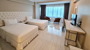 Room - Chaisaeng Palace Hotel (Sing Buri)