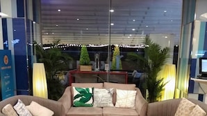 Lobby - Chaisaeng Palace Hotel (Sing Buri)