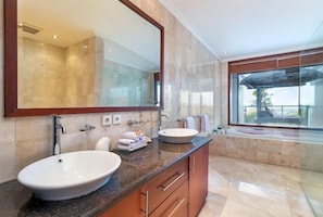 Bathroom - Villa Lalang Temu (Jimbaran)