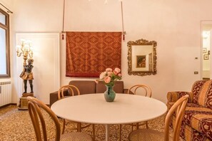 Dining - Fenice Backstage Over Canal (Venice)