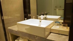 Bathroom - Echarm Hotel Huaihua Hexi Longping Guoji (Huaihua)