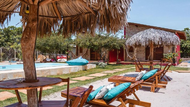 Outdoor dining - Vila Castanheiras (Cajueiro da Praia)