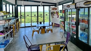 Dining - Sleepover Kruger Mpumalanga International Airport (Mbombela)