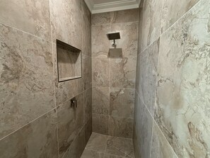 Bathroom - Wagga Central Comfort 4 (Wagga Wagga)