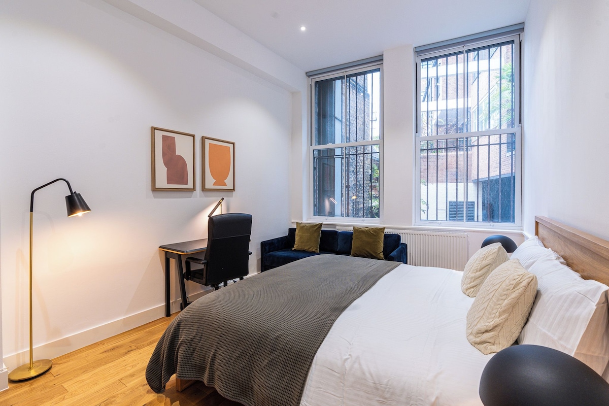 Apartemen Mewah, 1 kamar tidur | Setrika/meja setrika, Wi-Fi gratis, dan seprai linen