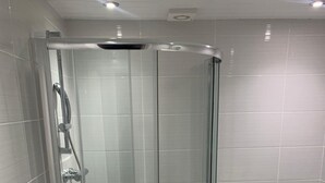 Bathroom - Hagley Hotel (Birmingham)