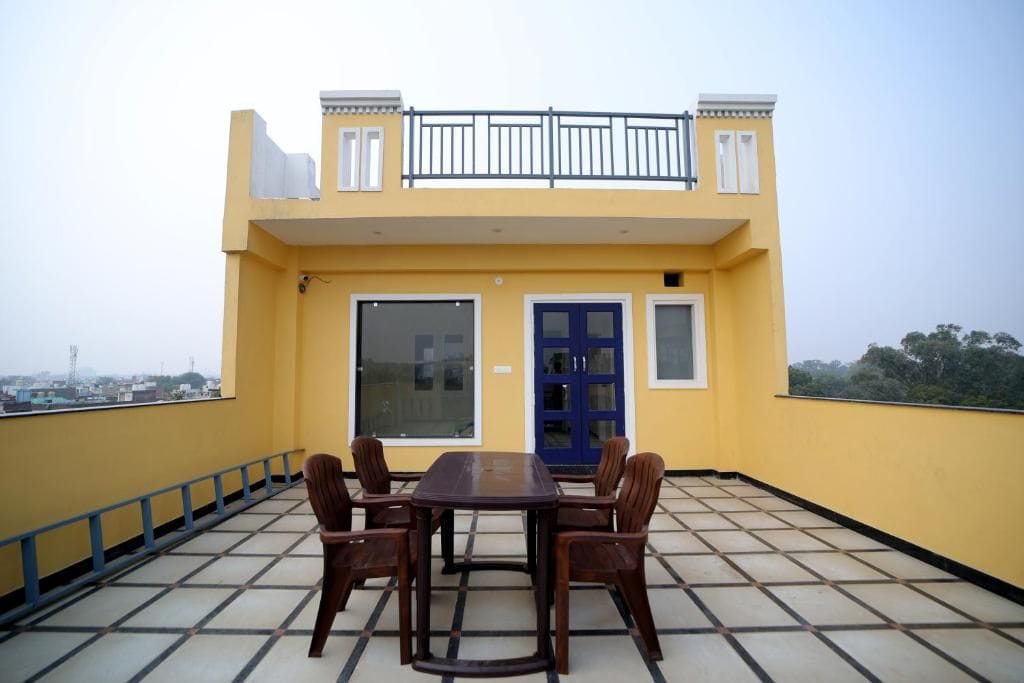 Deluxe Double Room, Balcony | Outdoor dining