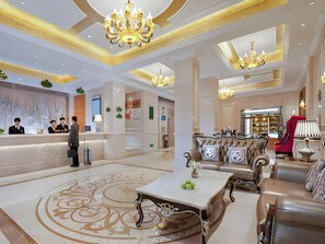 Lobby - Vienna Hotel (Kunming)