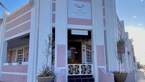 Exterior - The Hanover Luxury Hotel (Emthanjeni)