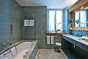 Ảnh chưa phân loại, 3 trong số 60 ảnh, nút