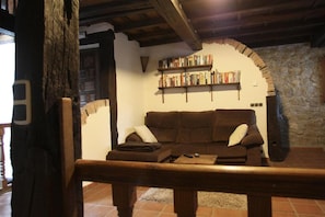 Living area - Hotel Rural Llerau (Ponga)