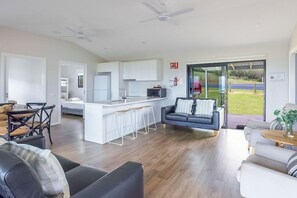 Unclassified image, 5 of 44, button - Reflections Holiday Parks Lake Glenbawn (Glenbawn)