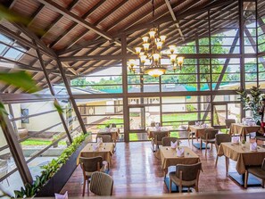 Dining - Light Villas (Nairobi)