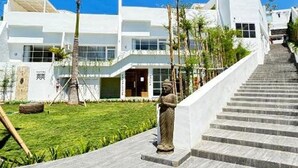 Unclassified image, 2 of 66, button - Mantra Wellness Bali (Pecatu)