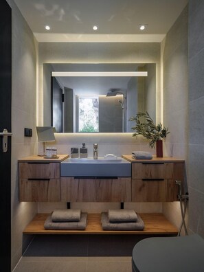 Bathroom - Three Olive Trees (Saronikos)