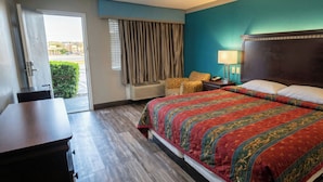 Room - OYO Deluxe Inn (Mesquite)
