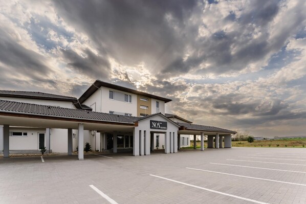 Exterior - NOA Hotel (Vecsés)
