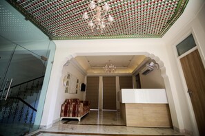 Khu sảnh