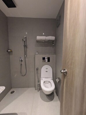Bathroom - Comfort Inn Grand (Ghaziabad)