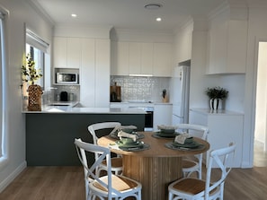 Dining - Wagga Central Comfort 2 (Wagga Wagga)