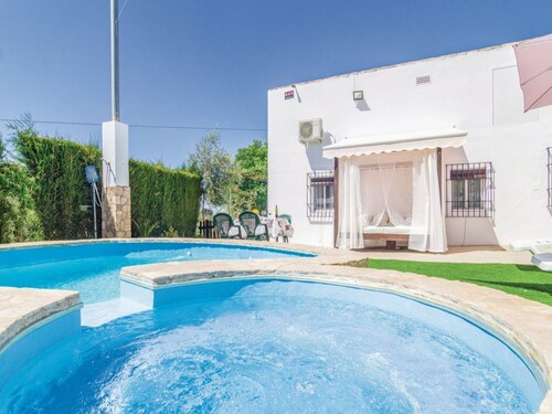El Viso House With Cozy Pool