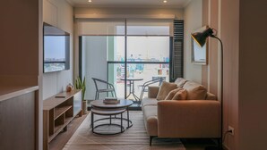 House - w Deluxe 3BR w Balcony in Prime Miraflores (Lima)