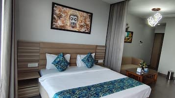 Suíte superior, sacada, vista para o jardim | Roupas de cama de algodão egípcio, roupas de cama premium