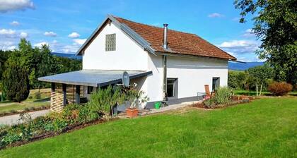 An idyllic setting surrounded by nature between the Bavarian Forest and the Danube.