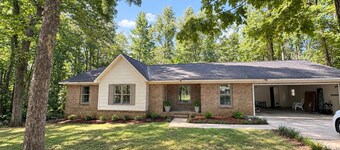 Crimson Cabin - Sleeps 12 • Pet Friendly