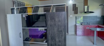 Khamar Bari