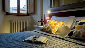 Room - Vrbo Property (Volterra)