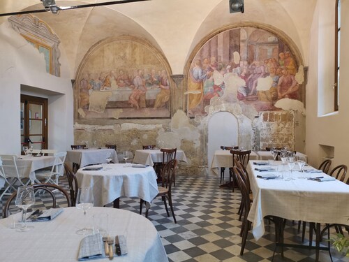 Just a stone's throw from Volterra: rooms with all the comforts