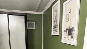 Unclassified image, 3 of 9, button - Gibson Country Cottage (Gibson)