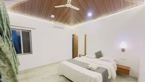 Villa, Lake View - Kuteer by Lake 4BHK Pawna Lake Villa (Lonavala)