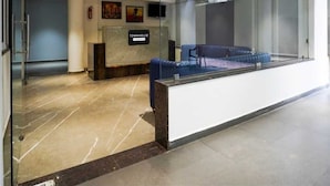 Hus | Reception