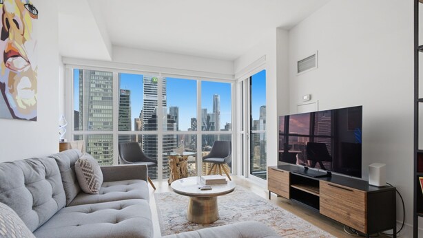 Living area - Amazing CN Tower View 2BR Condo - Downtown Toronto (Toronto)