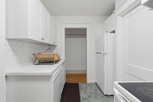 Chic 2BR With Workspace - 2-Min Walk to Beach