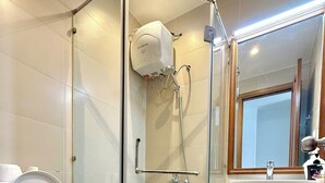 Apartment, 2 Schlafzimmer | Badezimmer | Dusche, Haartrockner, Handtücher, Shampoo