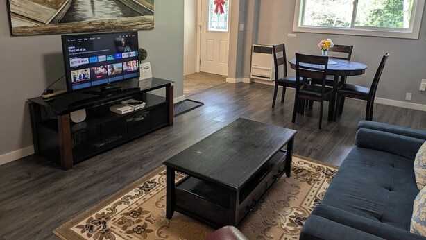 Living area - Forest 1-BR Suite w/Hot Tub, Playground & BBQ (Halfmoon Bay)
