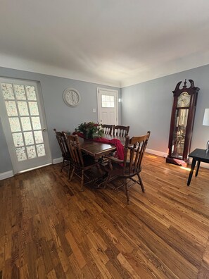 Unclassified image, 4 of 13, button - Country Charm (Grand Blanc)