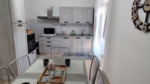 Unclassified image, 4 of 11, button - Vrbo Property (Maddaloni)