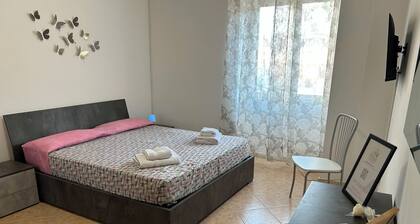 🏡B&B Aram🏡 Relax in Maddaloni—entire apartment available. For more information, contact 3403774897