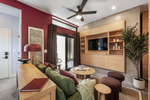Designer 1BR at City Park | Walk to Aggieville