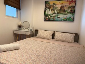 Family Twin Room, City View - 2 bedrooms AirPort view apartment  (Tan Son Hoa)