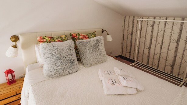 Unclassified image, 1 of 12, button - Vrbo Property (Lisboa)