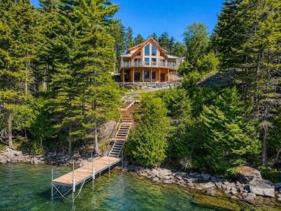 Luxury Private waterfront escape on Moosehead Lake with trail access, sleeps 15+