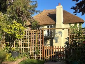 Exterior - Beautiful 400 yr old thatch house.Sleeps 11, dog friendly,close to beaches,moors (Combeinteignhead)