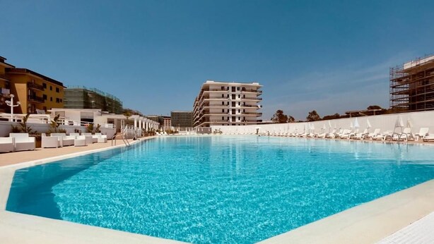 Appartement Deluxe, balcon, vue mer | Piscine