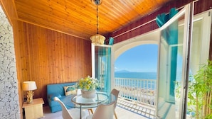 Appartement Deluxe, balcon, vue mer | Restauration
