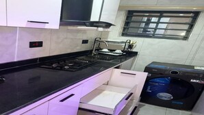 Ảnh chưa phân loại, 5 trong số 15 ảnh, nút